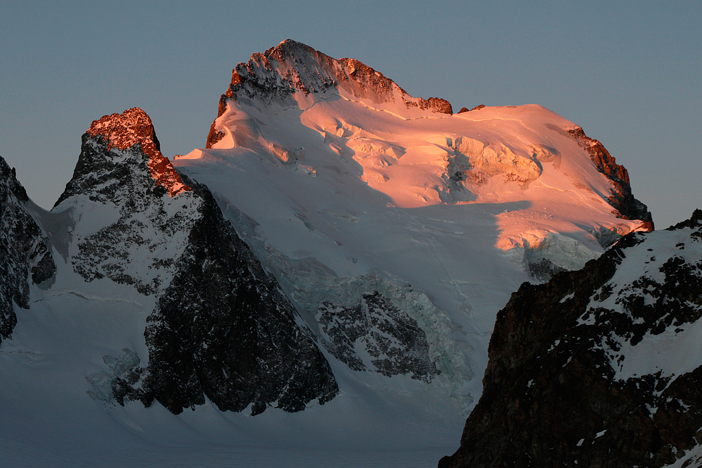 Barre des Écrins (4102m) and Dôme de Neige des Écrins (4015m), the southernmost 4000s of the Alps.