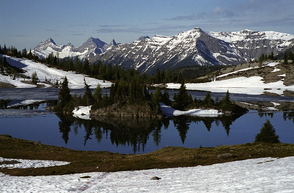 Rock Isle Lake and large Ball Range, which forms the Continental Divide of the Americas.