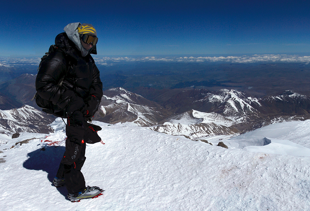 Interactive panorama from the summit of Mount Elbrus (5642m), Kabardino-Balkaria and Karachay-Cherkessia, Russia.