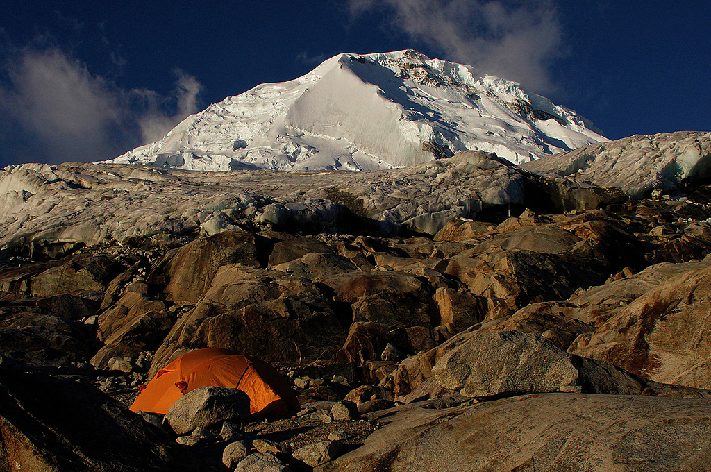 Moraine camp below Huascarán Sur