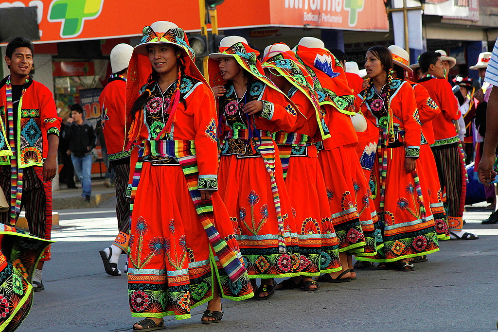 Colorful parades in Huaráz
